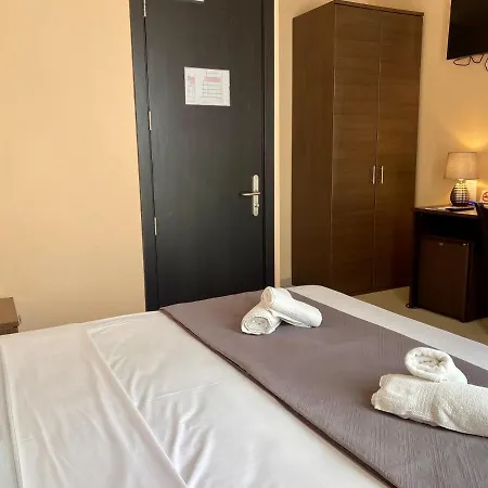 Malta Paradise Szálloda San Ġiljan