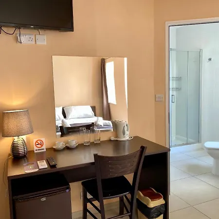 Malta Paradise * San Ġiljan